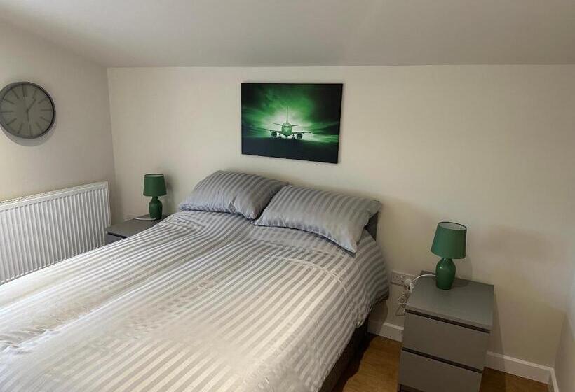 Номер Стандарт, Cedarwood B&b
