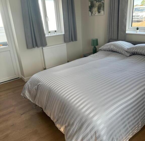 Номер Стандарт Внутренний, Cedarwood B&b