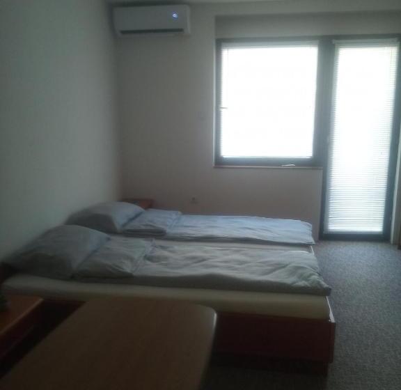 اتاق استاندارد, Apartman 1