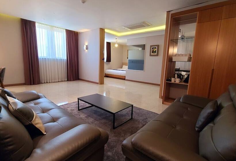 سوییت, Benikea Hotel Yangsan