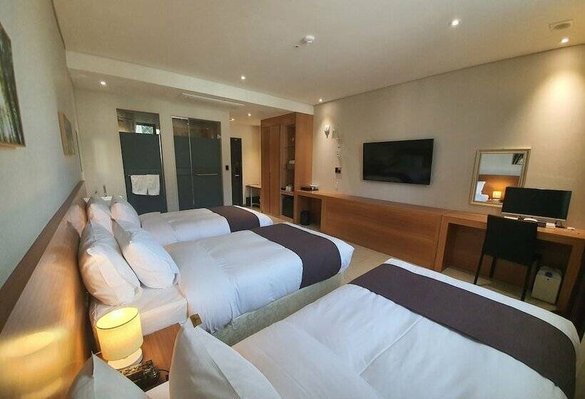 اتاق لوکس سه تخته, Benikea Hotel Yangsan