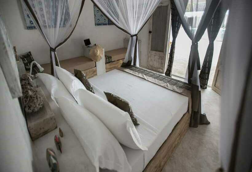 Семейный Номер Вид на Бассейн, The Loop Beach Resort
