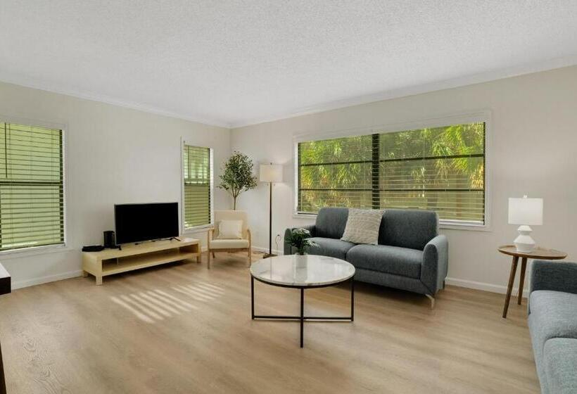 Апартаменты 2 Спальни, Sugar Sand Sanctuary   Beach Condominium