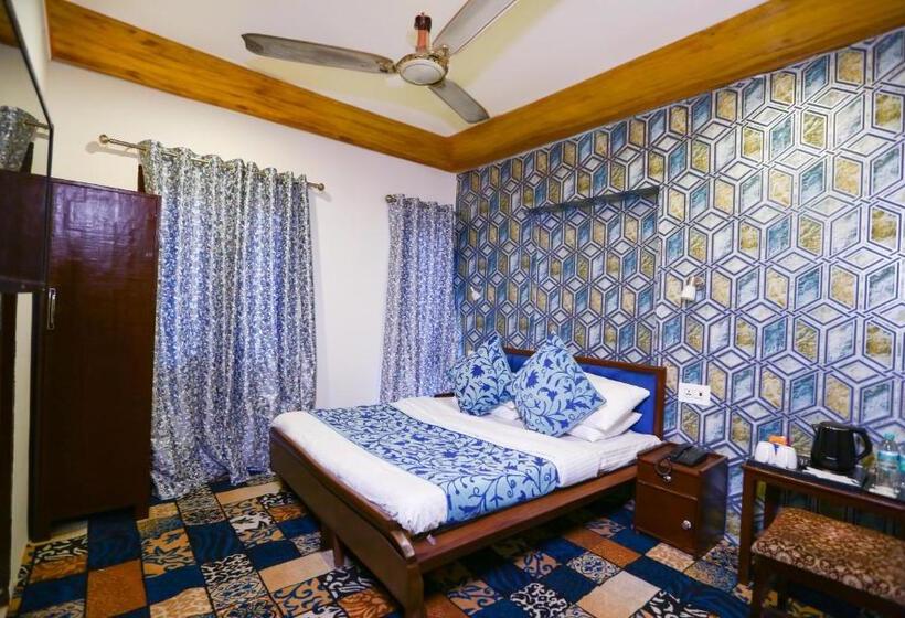 Номер Deluxe, Aashiyana Hotel By Elegant