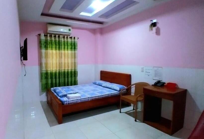 اتاق استاندارد, Ngọc Anh