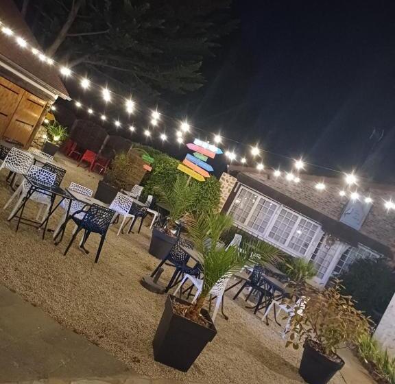 Номер Стандарт, Relais St Laurent