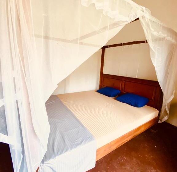 Номер Economy, Happy Bunk Hostel Weligama