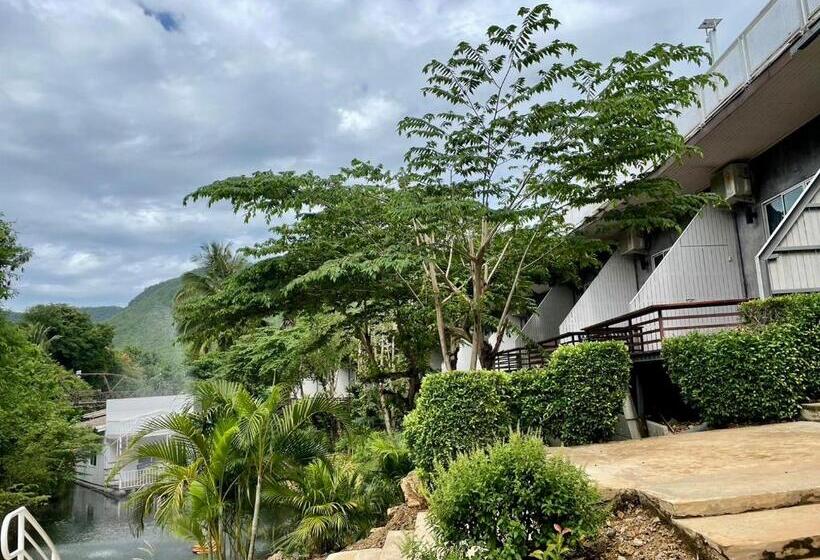 Номер Стандарт Вид на Горы, Baan Apa Erawan Resort