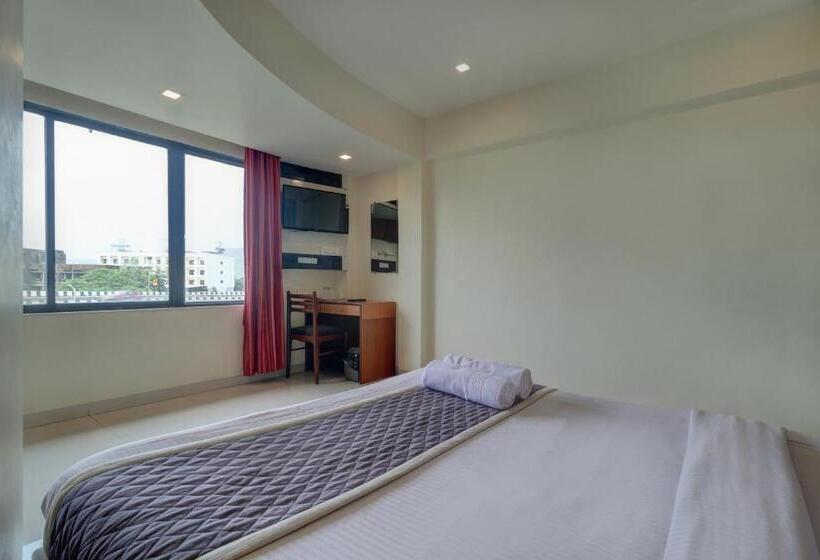 Номер Deluxe, New Sarovar Grand