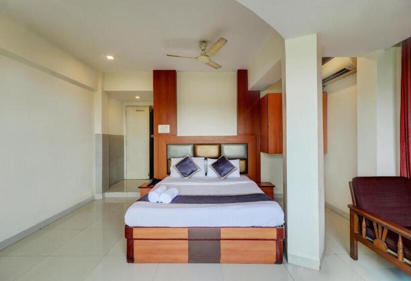 Номер Deluxe, New Sarovar Grand