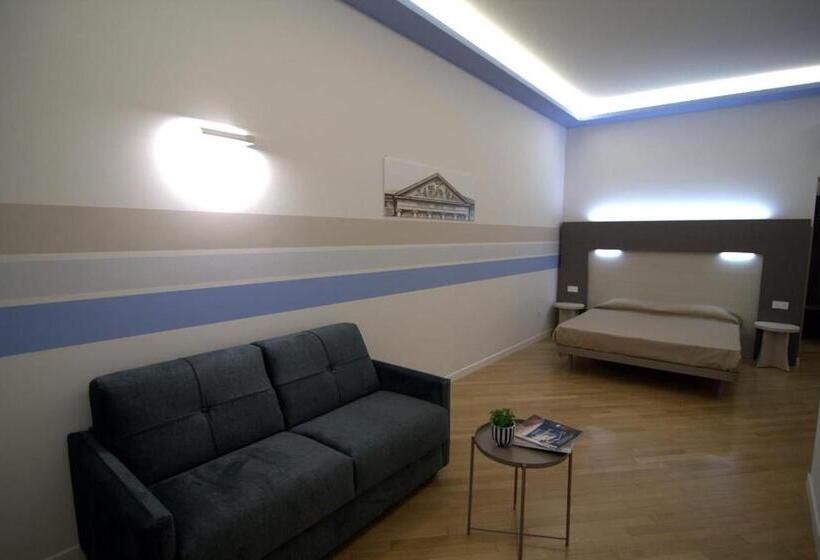 اتاق استاندارد چهار تخته, Giuliani Rooms