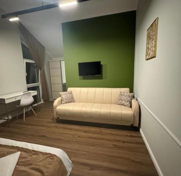 اتاق لوکس, The Nest