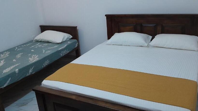 Трехместный Номер Deluxe, Lake Wind Villa Anuradhapura