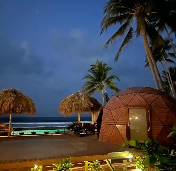 اتاق استاندارد چهارنفره با چشم‌انداز باغ, Almare Zonte   Beachfront Glamping