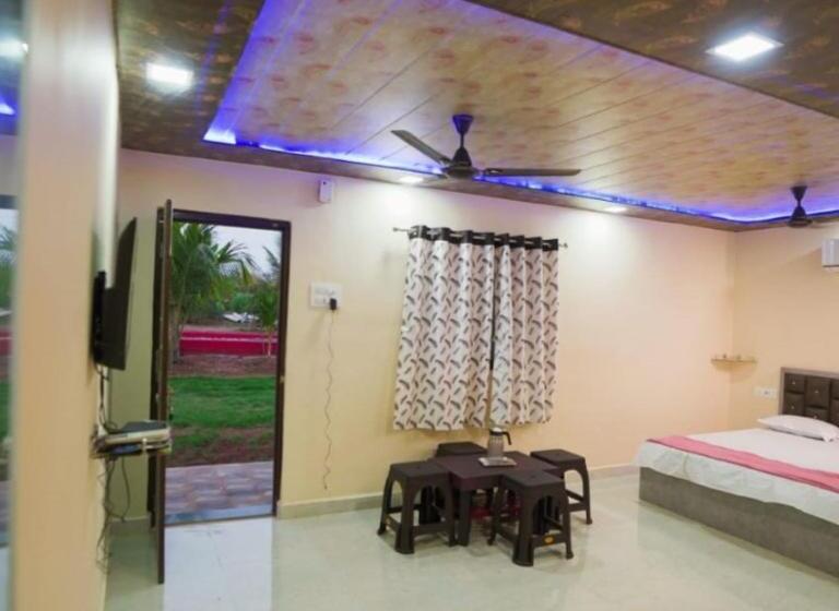 Стандартный Номер Кровать Кинг, Kanti Farms Badlapur
