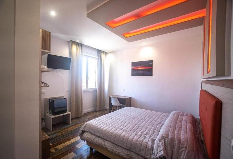 اتاق لوکس با تخت بزرگ, Ricci 16   Suite & Rooms