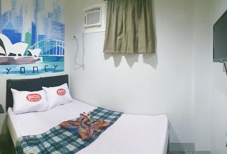 Номер Deluxe, Rgl Pinamalayan Condotel