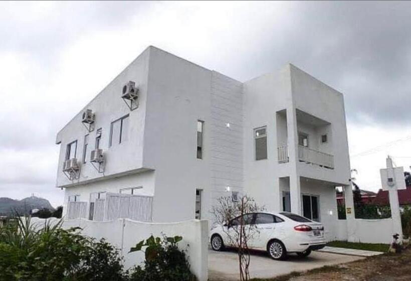패밀리 룸 산 전망, Casa Luna Guesthouse Tagaytay