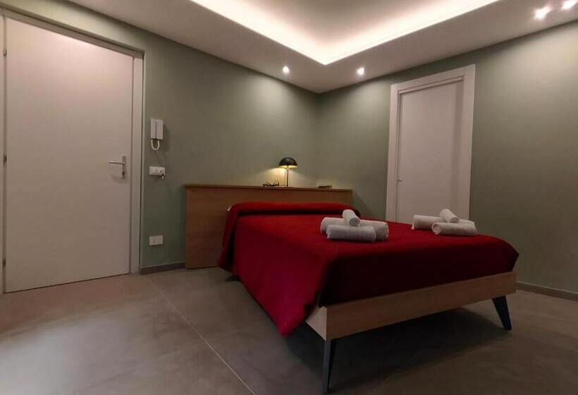اتاق لوکس, Affittacamere Chiazzannintra