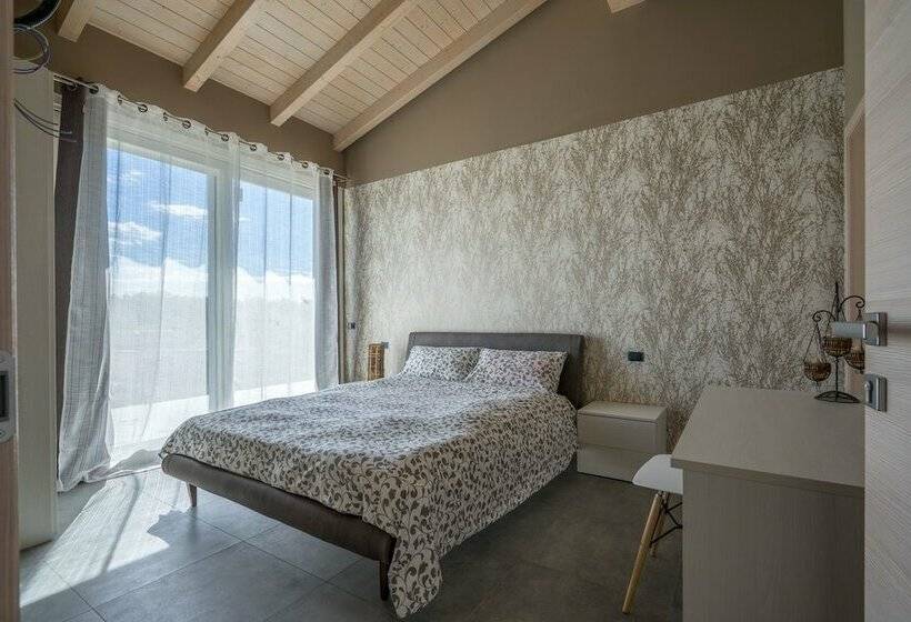Quarto Deluxe Vista Piscina, Marylinda