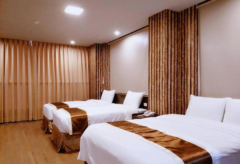 اتاق کلاسیک چهارنفره, Aace