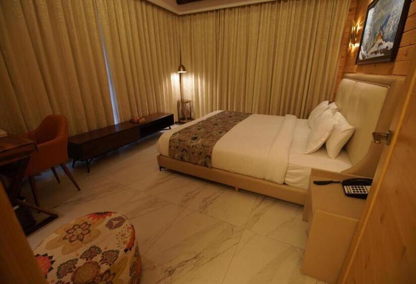 스위트, Kasauli Hills Resort