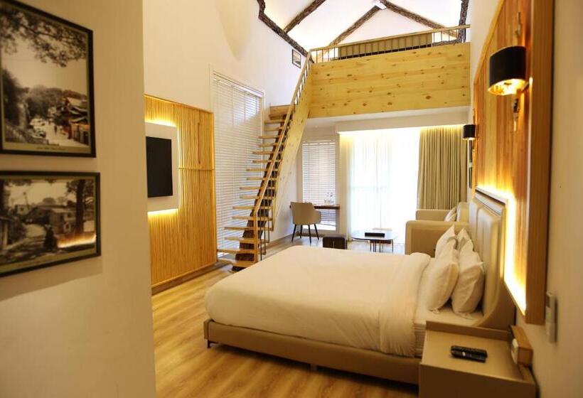 듀플렉스 스위트, Kasauli Hills Resort