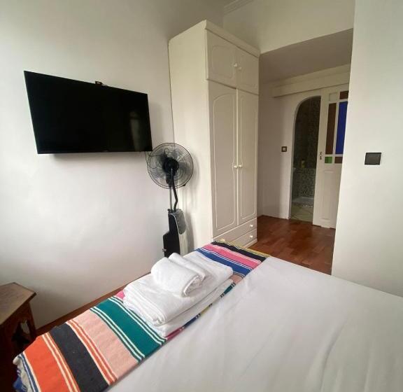 Quarto Estandar, Dar Al Khatib