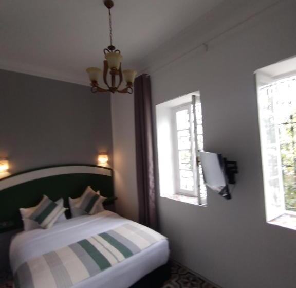 Quarto Estandar Cama King, Dar Al Khatib