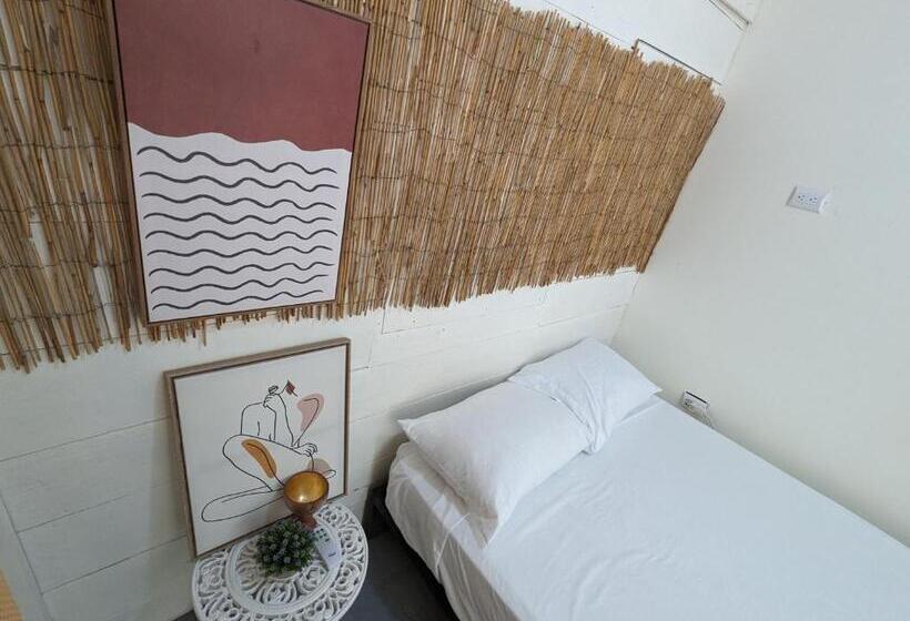 스탠다드 룸, Hostel Los Pargos