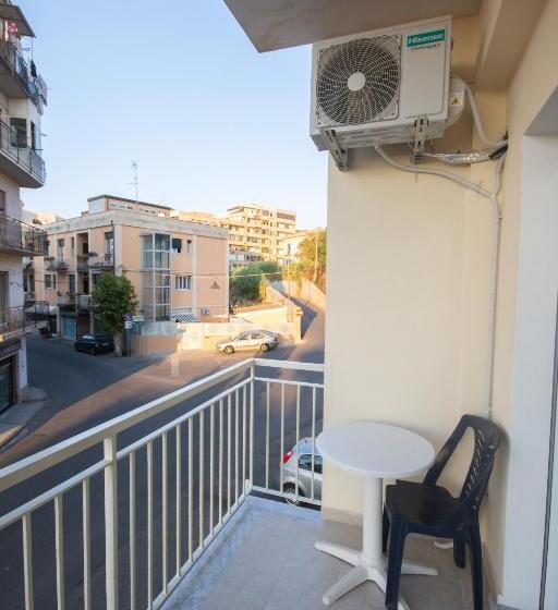 Quarto Estandar com Sacada, Pasitea Tropea