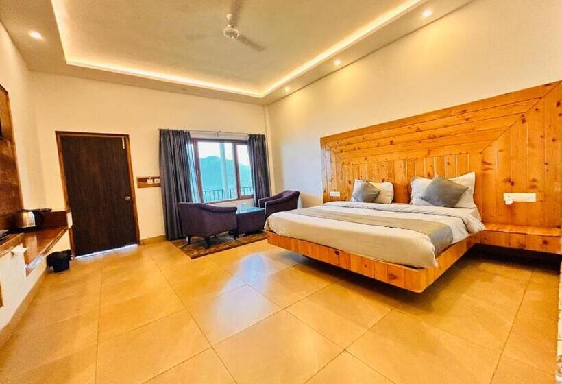 스탠다드 트리플 발코니 룸, The Grand Edge Retreat   Luxury In The Clouds
