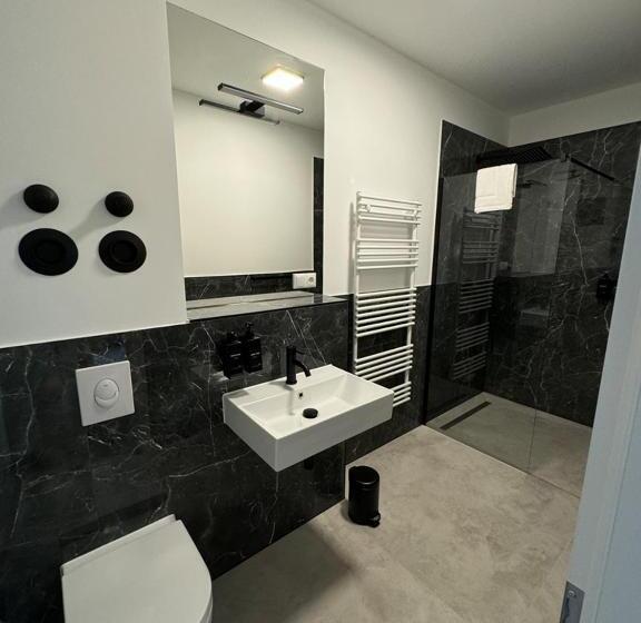Апартаменты 4 Спальни, Residenz Hugo