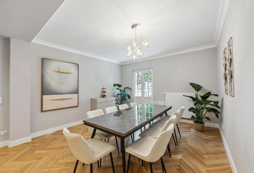 1 Bedroom Penthouse Apartment, Residenz Hugo