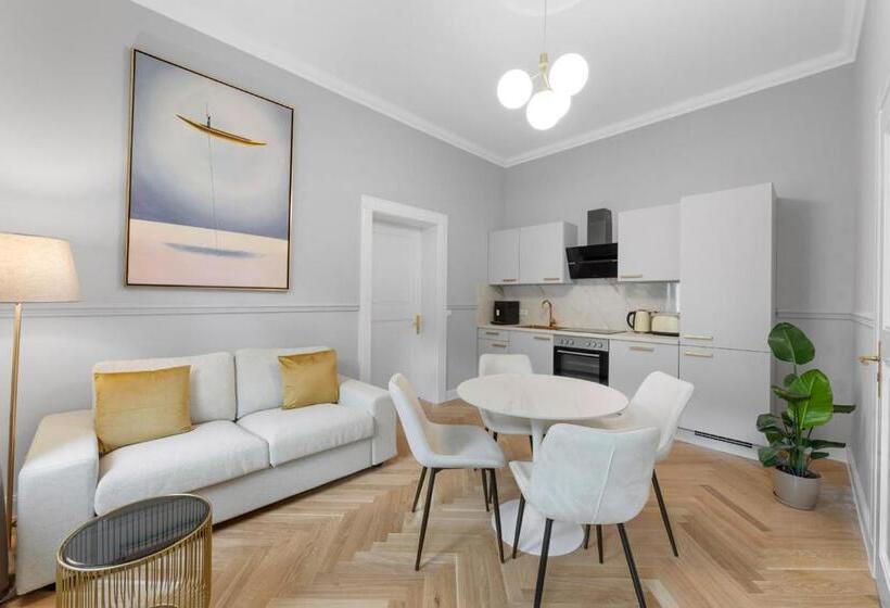 Апартаменты 2 Спальни с Террасой, Residenz Hugo