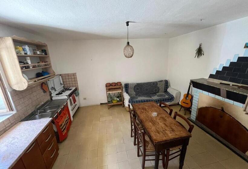 اتاق استاندارد, Stazzo Gallurese