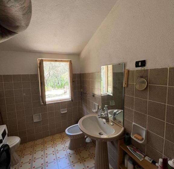 اتاق استاندارد, Stazzo Gallurese