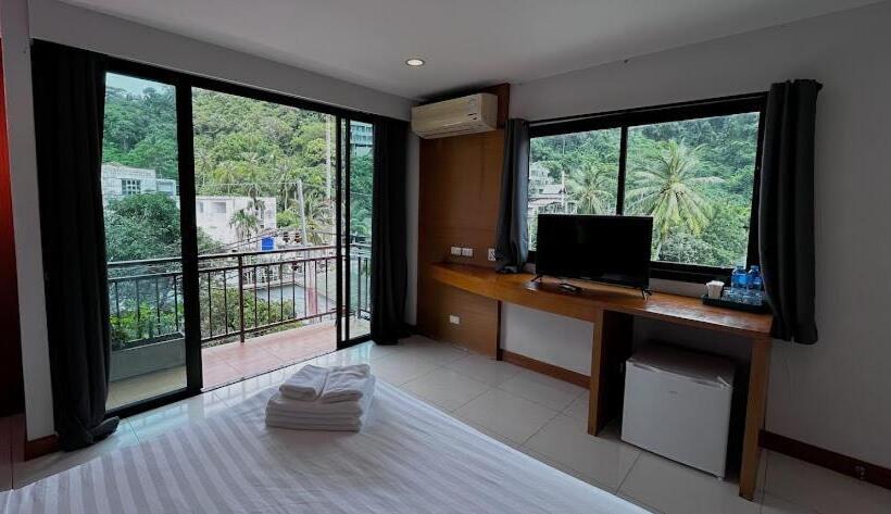 발코니 디럭스 룸, Coco Mountain View Guest House