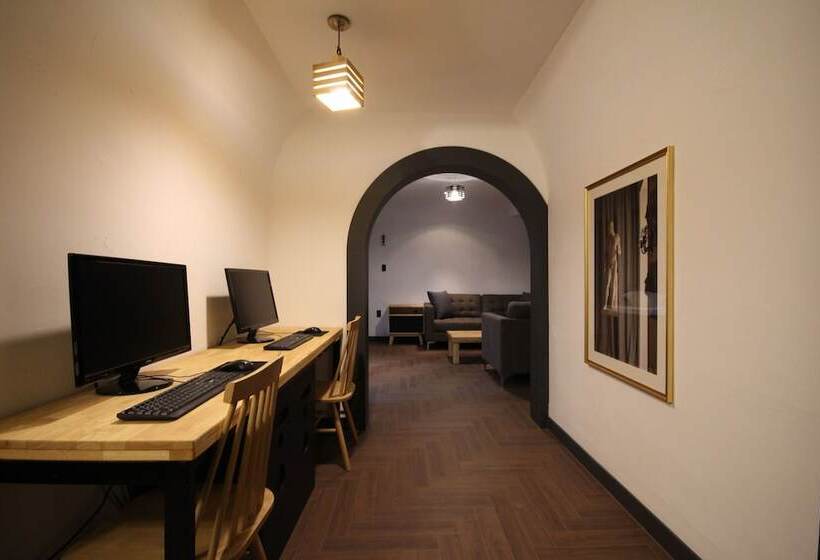 Люкс, Brown Dot Hotel Jinhae