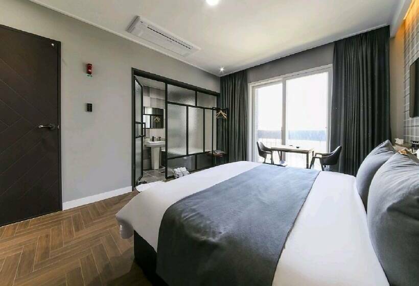Номер Стандарт, Brown Dot Hotel Jinhae