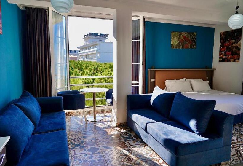 Трехместный Номер Базовый, Monaco & Garden