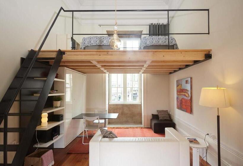 اتاق استاندارد با سرویس بهداشتی مشترک, The Passenger Hostel