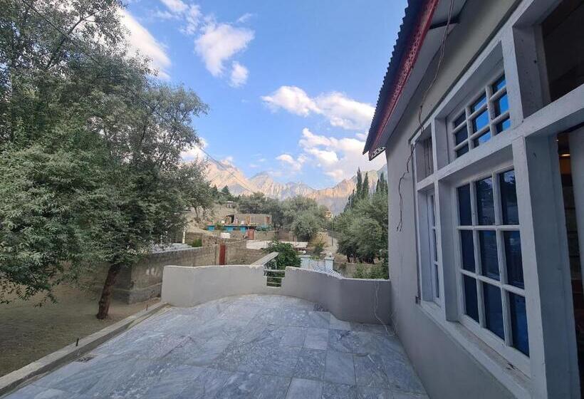 اتاق استاندارد سه نفره, Rus Olive Lodge Skardu