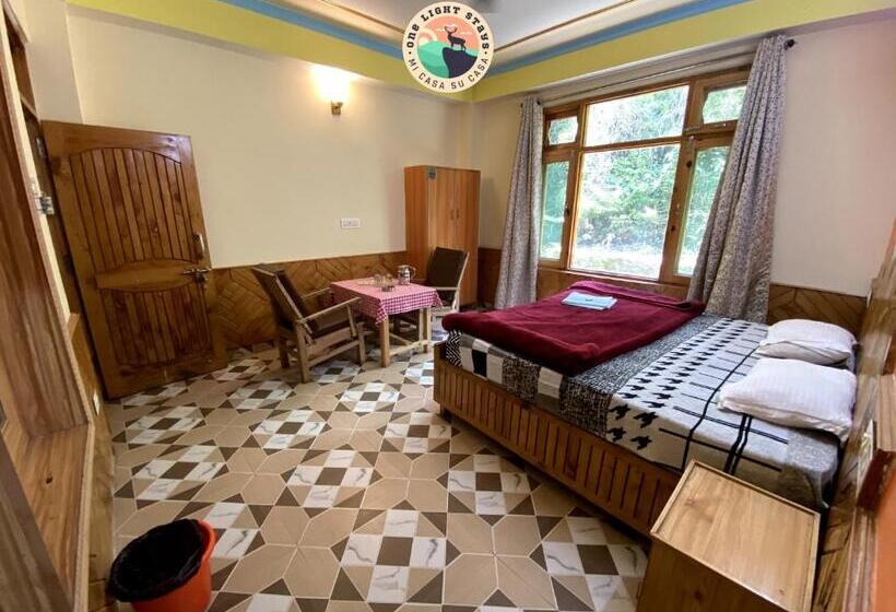Номер Deluxe, Bhoj Hotel X One Light Stays