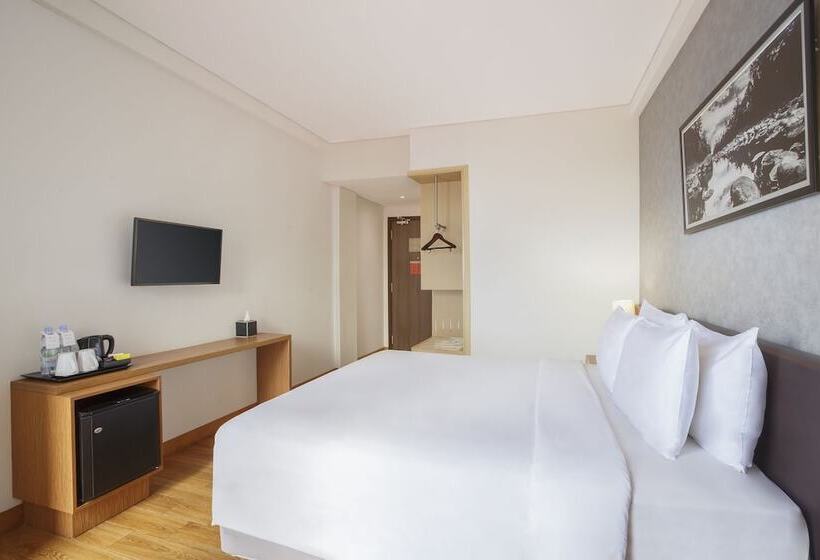 디럭스 룸 바다 전망, Swissbelinn Luwuk
