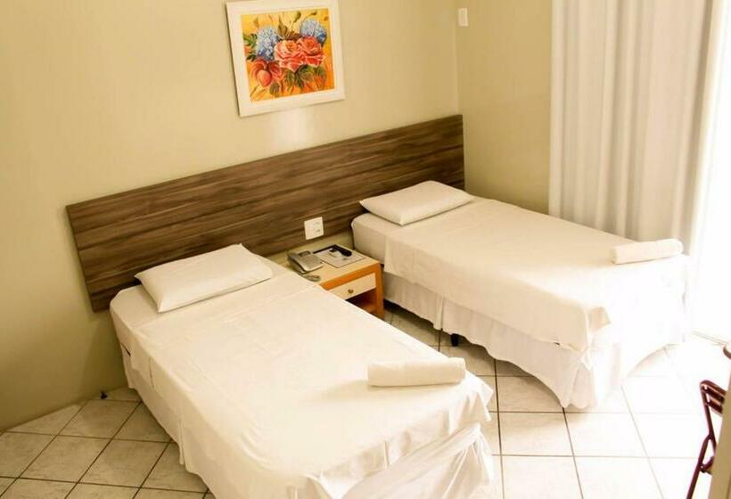 Quarto Estandar, Vila Rica