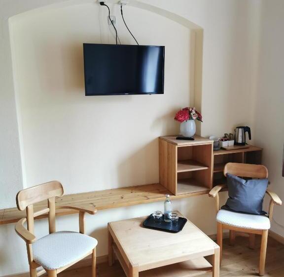 Номер Стандарт, Turmhotel Zum Erasmus