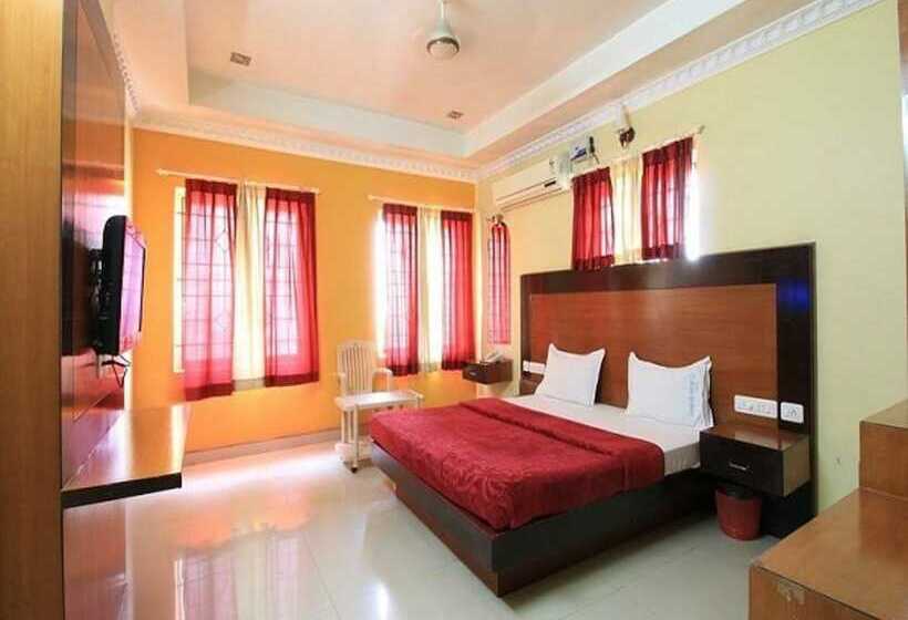 Deluxe Szoba, Megha Residency