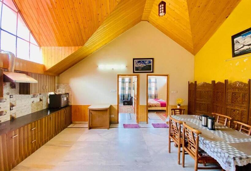 חדר משפחתי נוף להרים, Sai Cottage Shimla