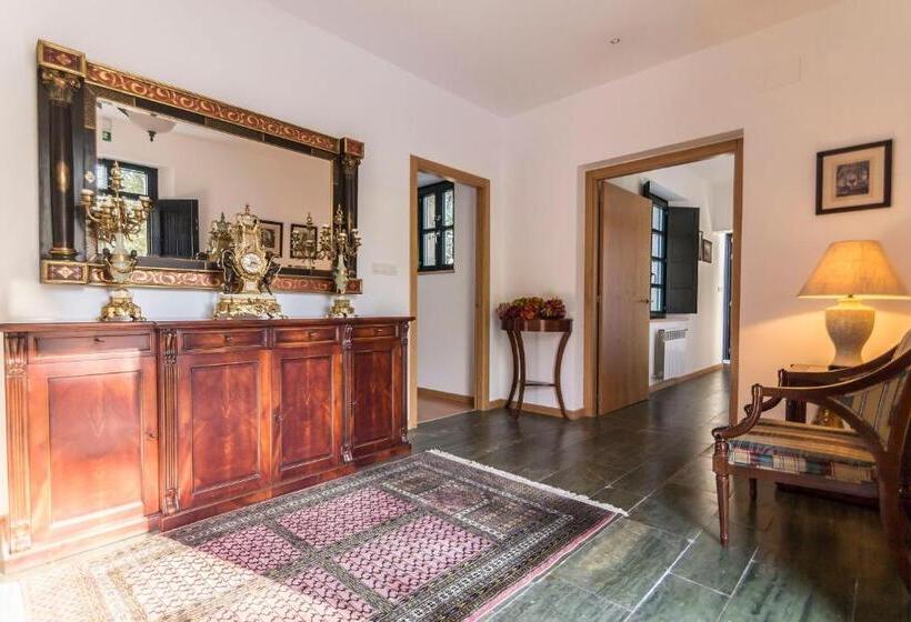 سوییت با چشم‌انداز باغ, Pazo De Berbetoros